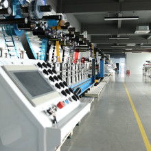  佛山市順德區(qū)容桂迅發(fā)印刷機(jī)械廠 主營(yíng) 電腦雙座高速模切機(jī),